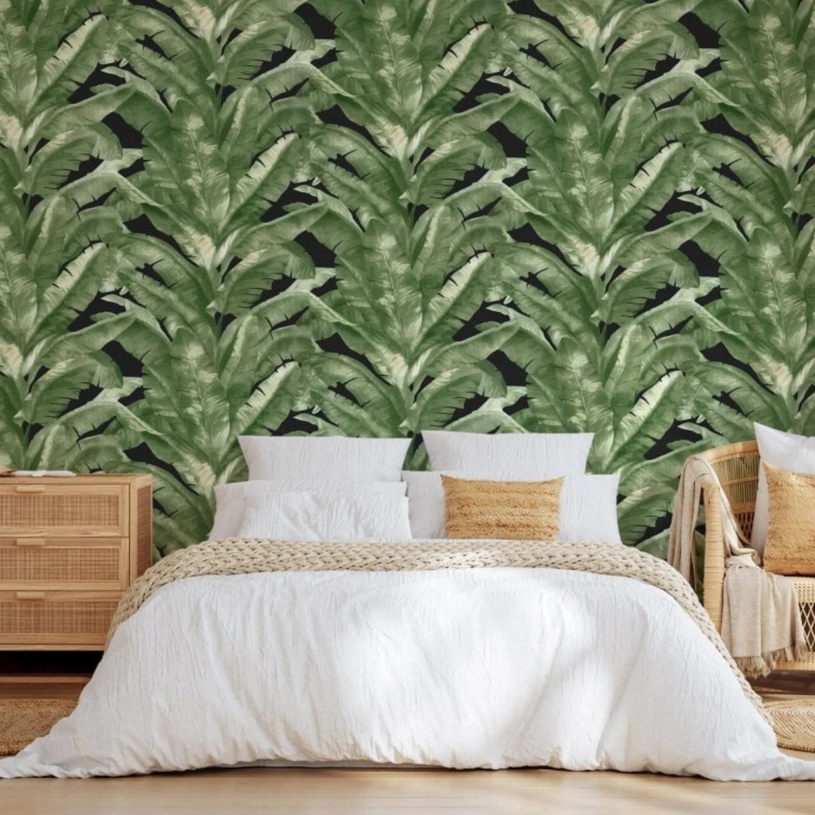 Tropical Green & Black Palm Leaf Floral Jungle Wallpaper TR5200