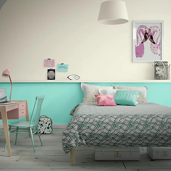 Johnstone’s Miami Mint Silk Wall & Ceiling Emulsion Paint 2.5L