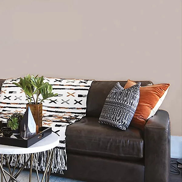 Johnstone’s Chapel Stone Matt Wall & Ceiling Emulsion Paint 2.5L