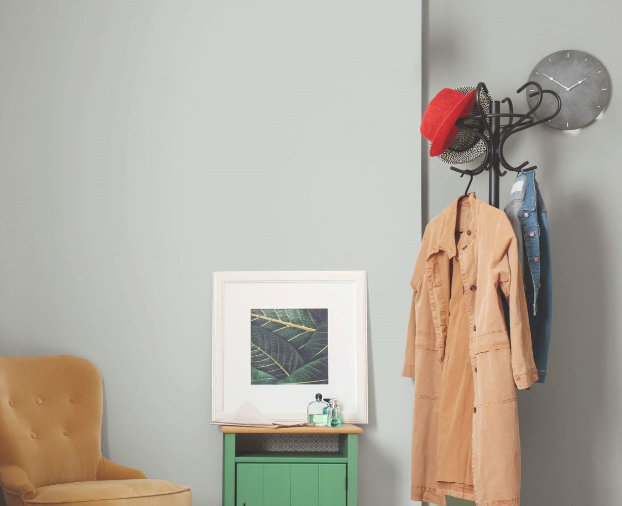 Johnstone’s Frosted Silver Matt Wall & Ceiling Emulsion Paint 2.5L